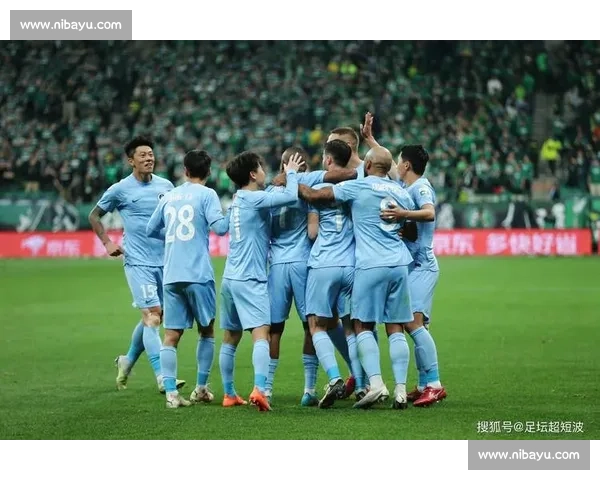 焦点对决引爆全场某队逆转夺冠掀起联赛新高潮八城球迷沸腾见证经典之夜 - 副本 (2)